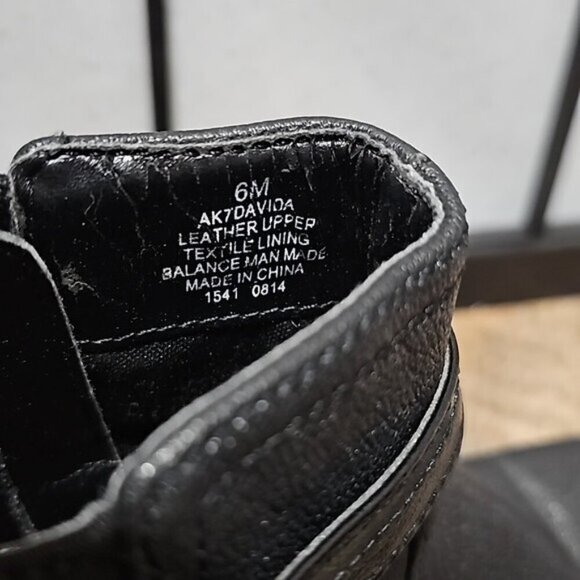 Anne Klein AK Black Zippered Ankle Boots Size 6 - Picture 5 of 7